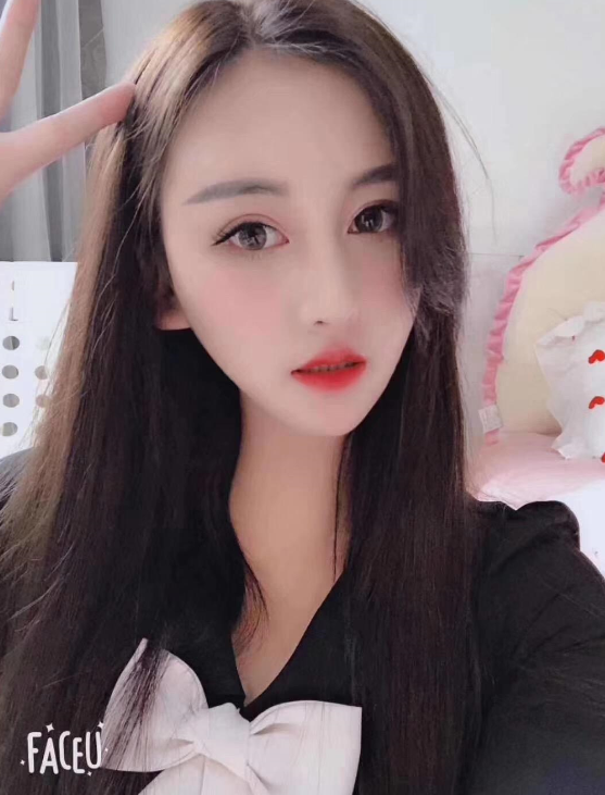 体验女友的感觉，模特的身材真是让人把控不了