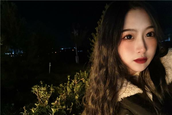 干过好几次的质量妹子，穿上情趣内衣真他妈Sao